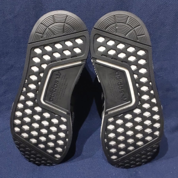 NWT adidas NMD_R1 Running Workout Shoes - Picture 7 of 8